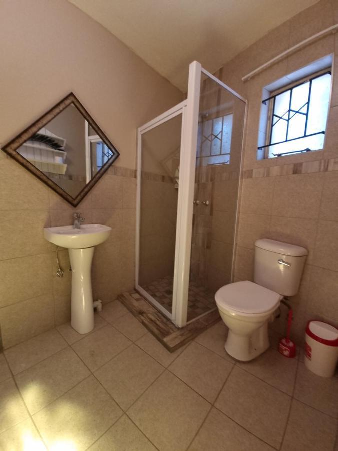 Kaleaba Bachelor Unit