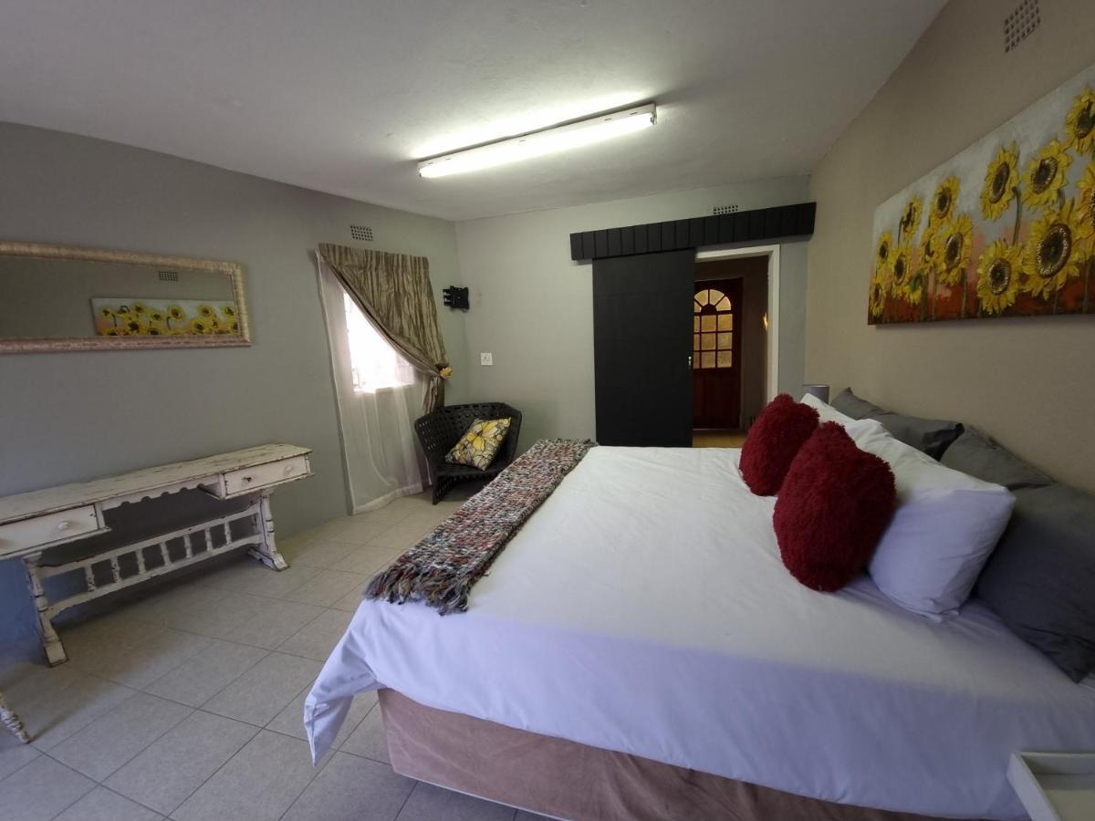 Kaleaba Bachelor Unit