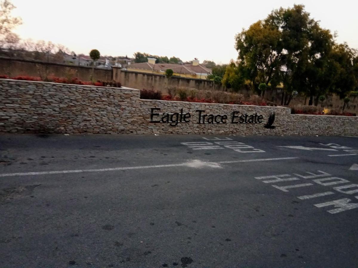 67 Toulouse,eagle Trace Estate, Fourways Căn hộ *