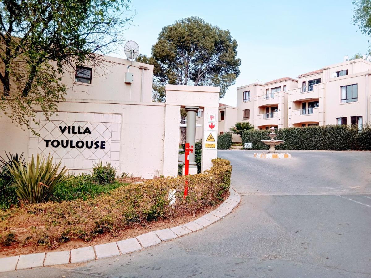 Căn hộ 67 Toulouse,eagle Trace Estate, Fourways Johannesburg