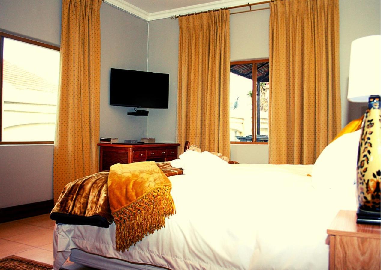 Nhà khách 68 On Elray Johannesburg
