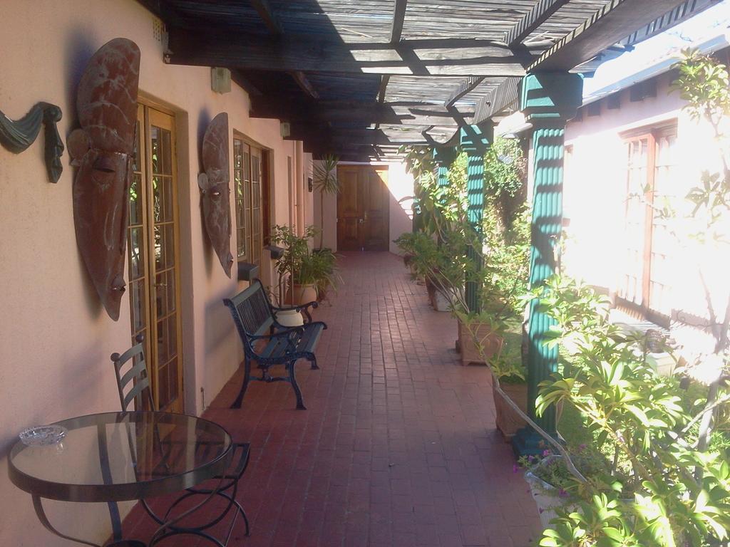 Thulani 3*