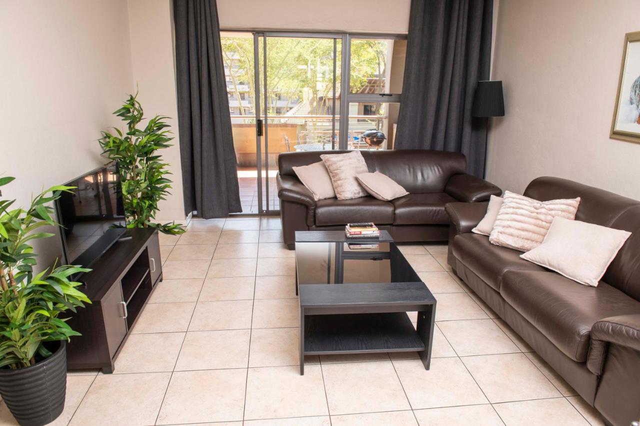 Grayston Exec Apartment Johannesburg