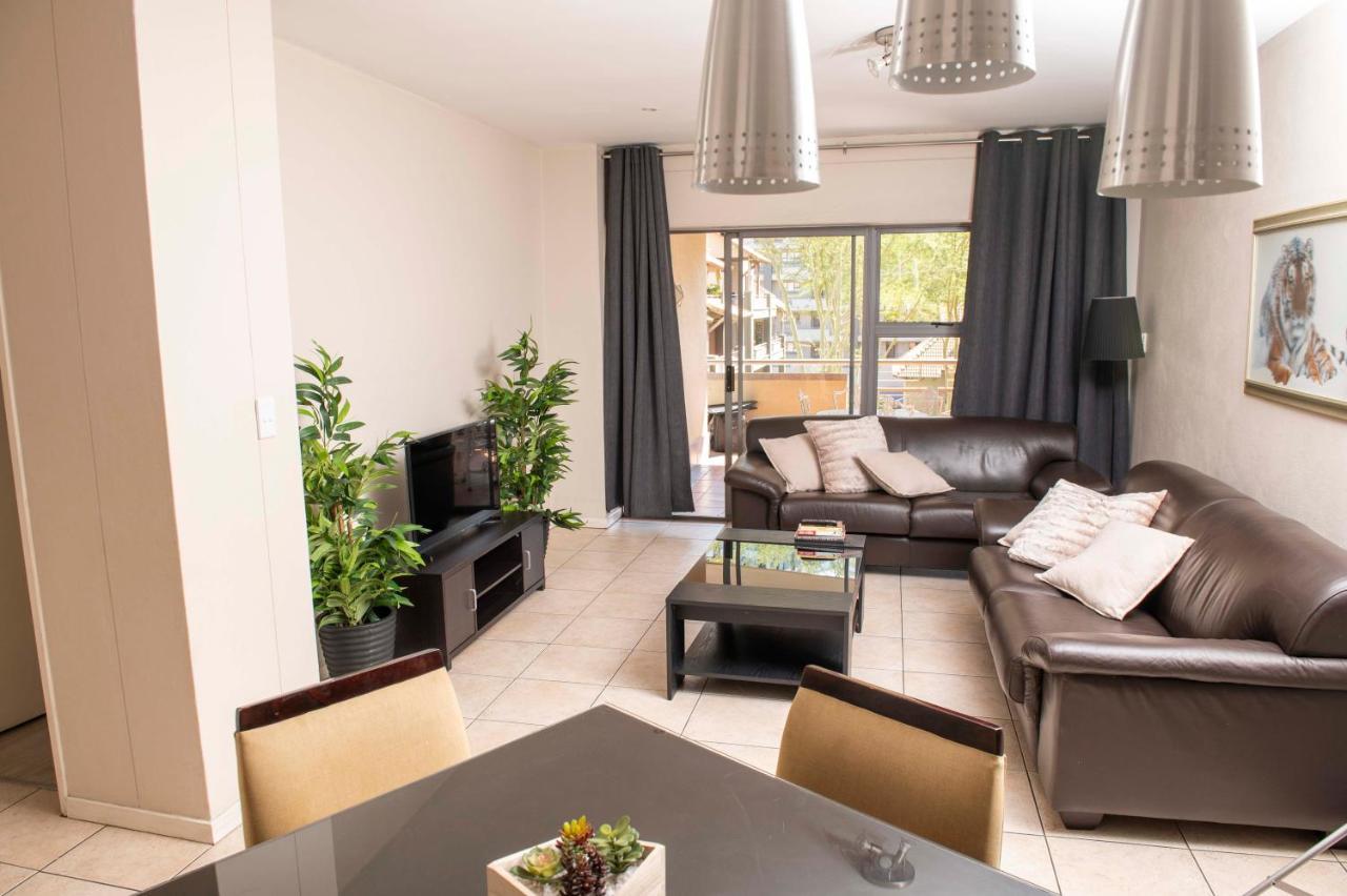 Grayston Exec Apartment *