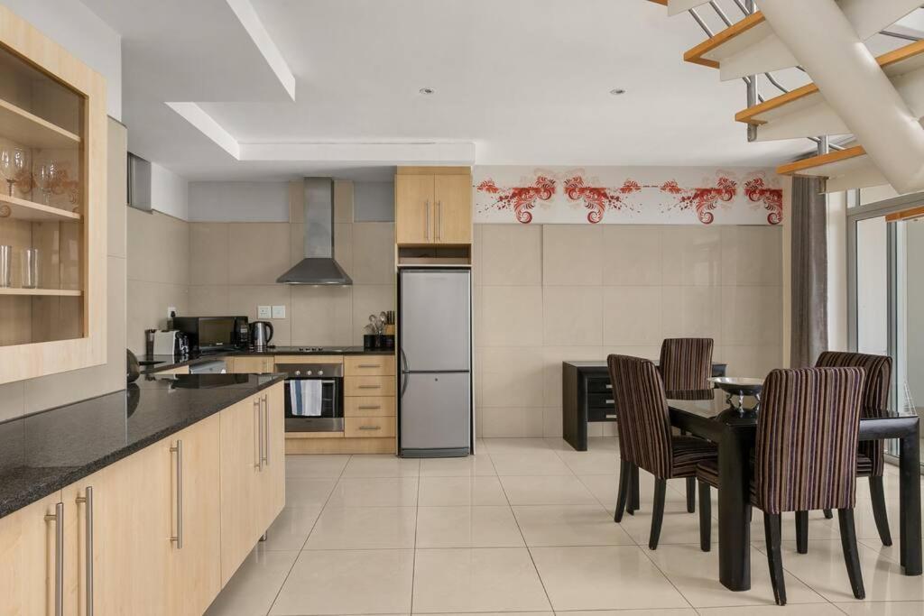 Hydro Sandton Penthouse * Johannesburg