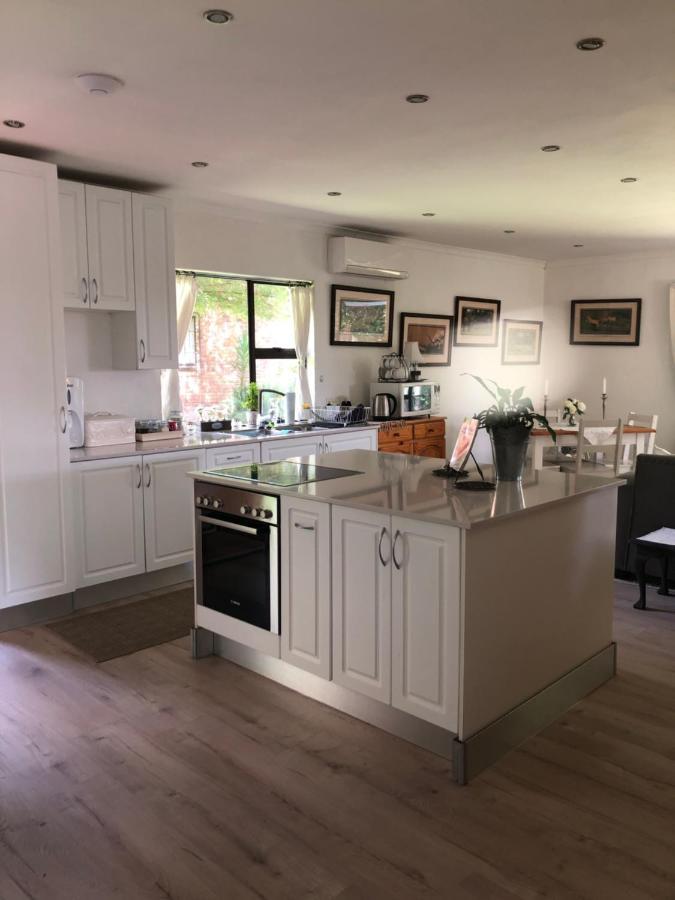 Apartment Waybury - A Cozy From ! *