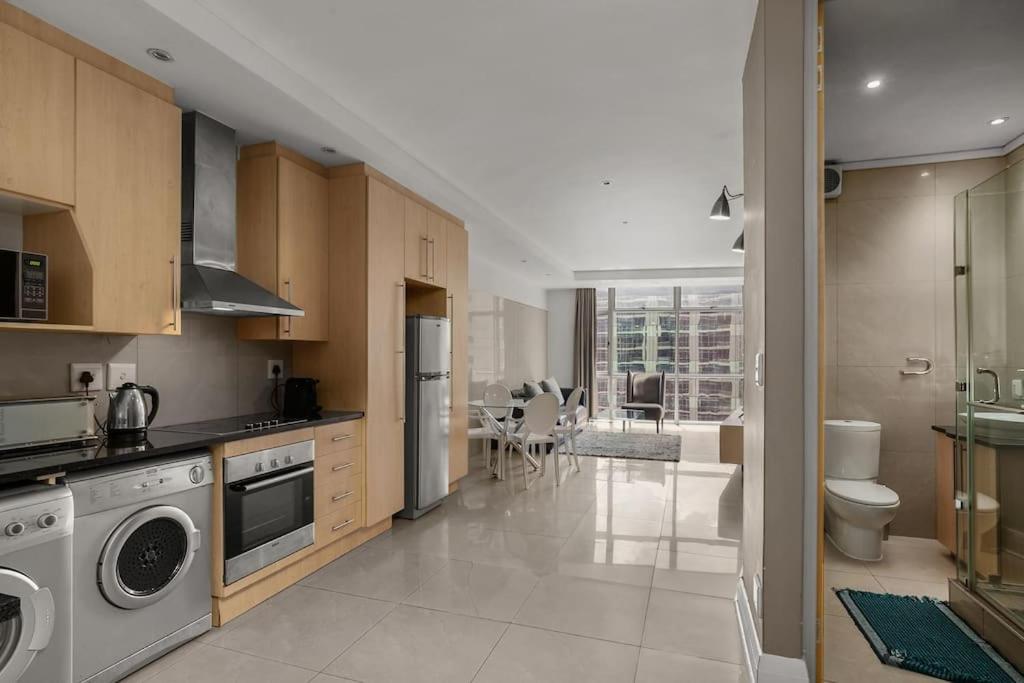 Hydro In Sandton - 2 Bedroom Johannesburg