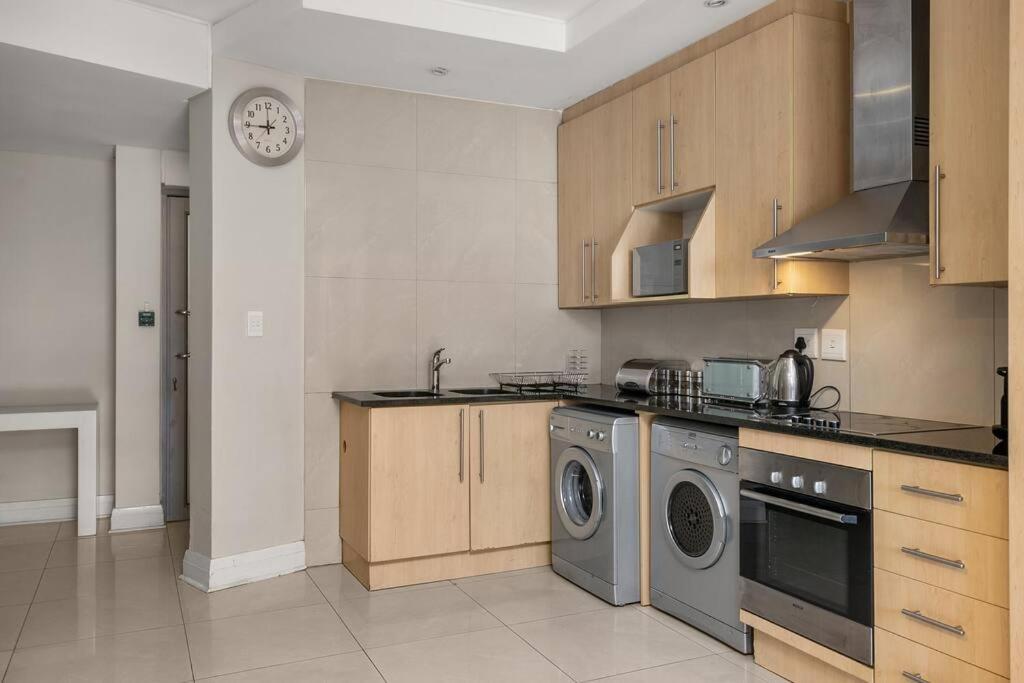Hydro In Sandton - 2 Bedroom Apartamento