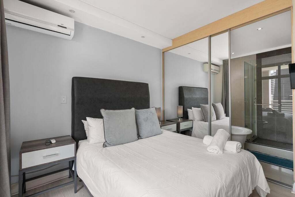 Hydro In Sandton - 2 Bedroom Apartment Johannesburg