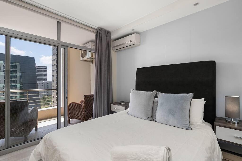 Hydro In Sandton - 2 Bedroom *