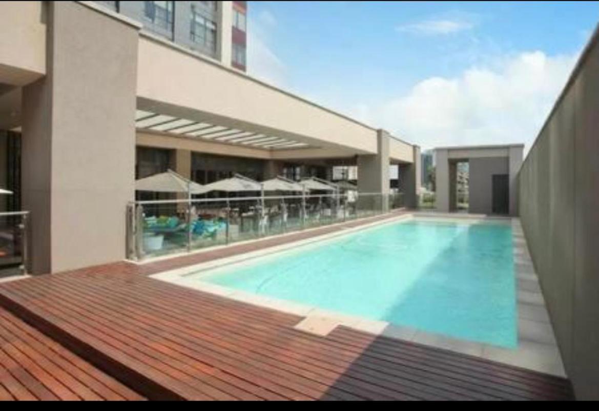 Sandton Skye Prime Apartment Johannesburg