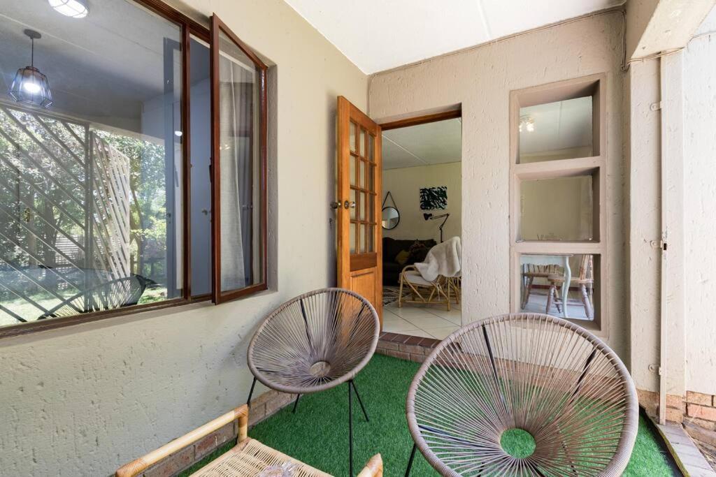 Kami Kukakho: Stunning, Secure 2 Bed In Bryanston, Sandton