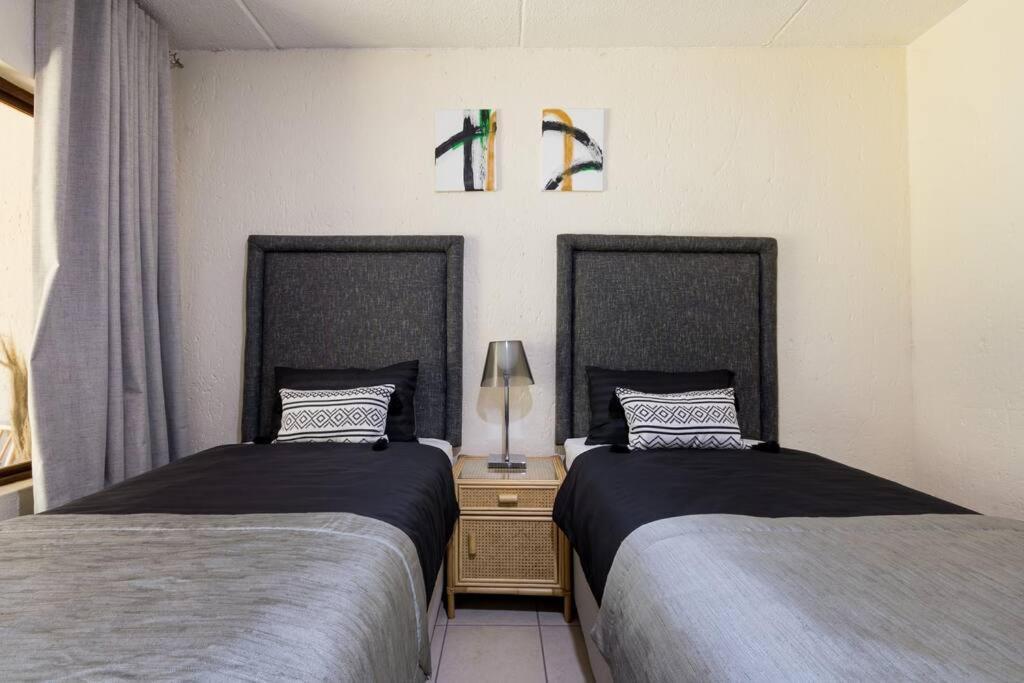 Kami Kukakho: Stunning, Secure 2 Bed In Bryanston, Sandton * Joanesburgo