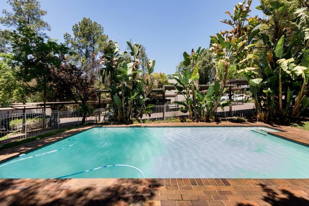 Kami Kukakho: Stunning, Secure 2 Bed In Bryanston, Sandton * Joanesburgo