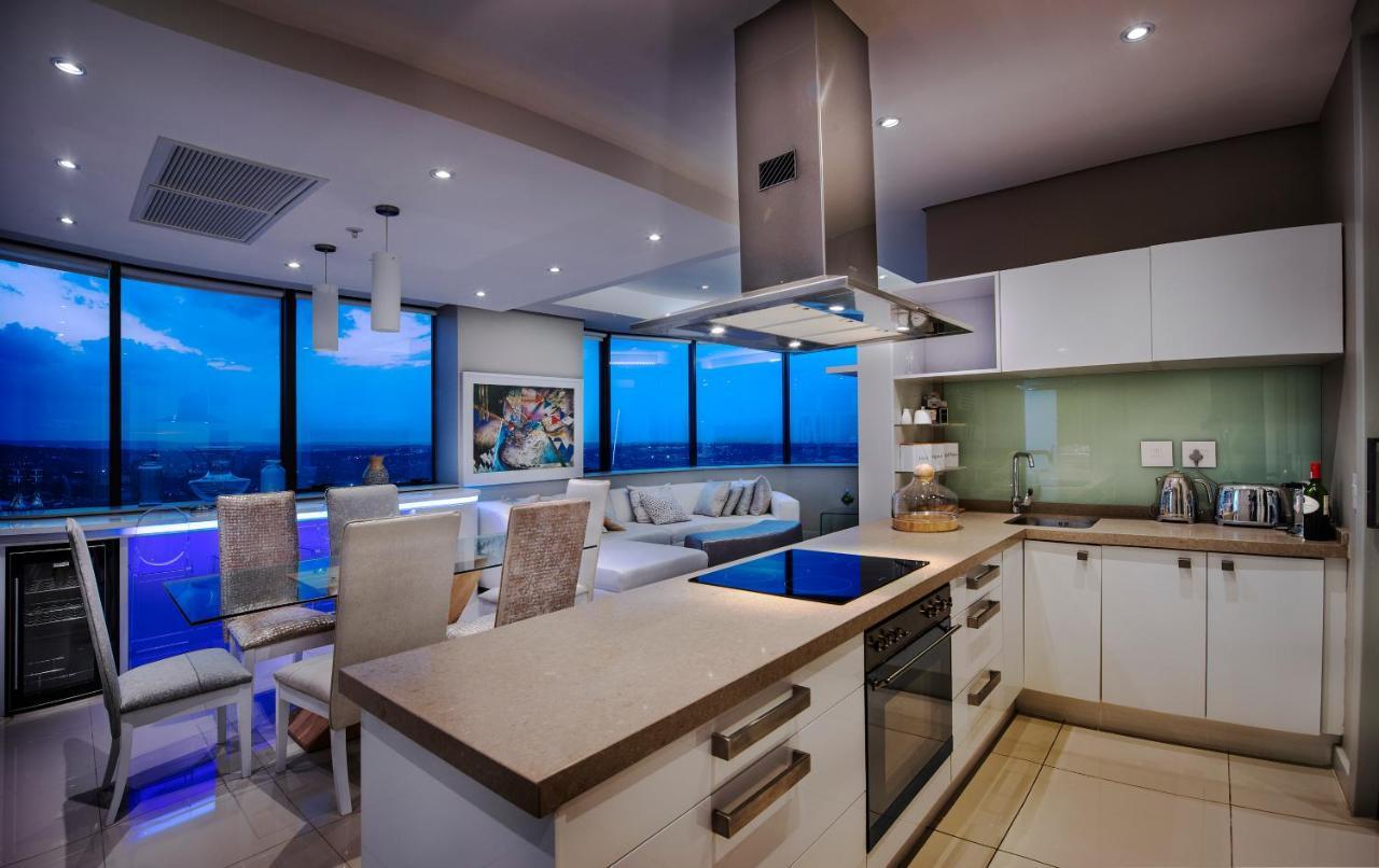 Sandton Skye Premium & Penthouses Apartment