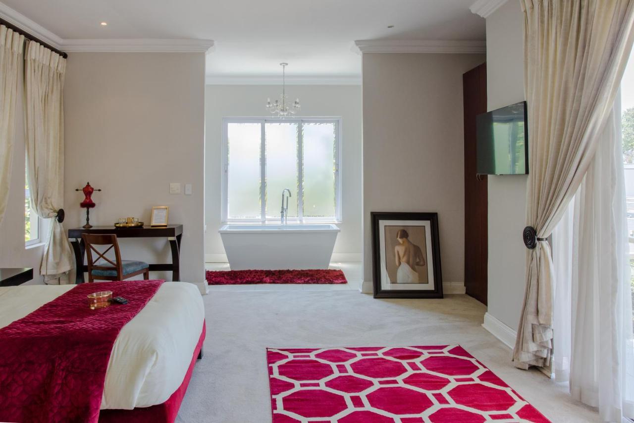 The Houghton Guest house 4*