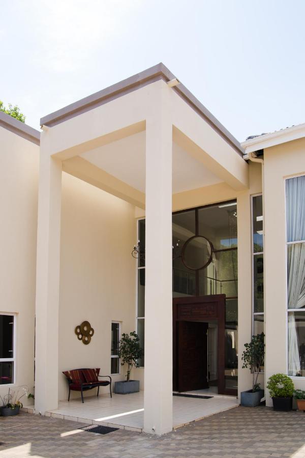 The Houghton Guest house 4*