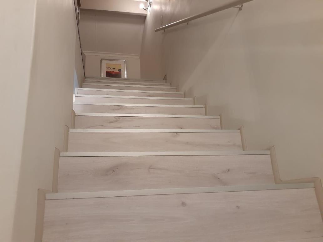 Mount Royal 09 - Large 1 Bed With Balcony Johannesburg