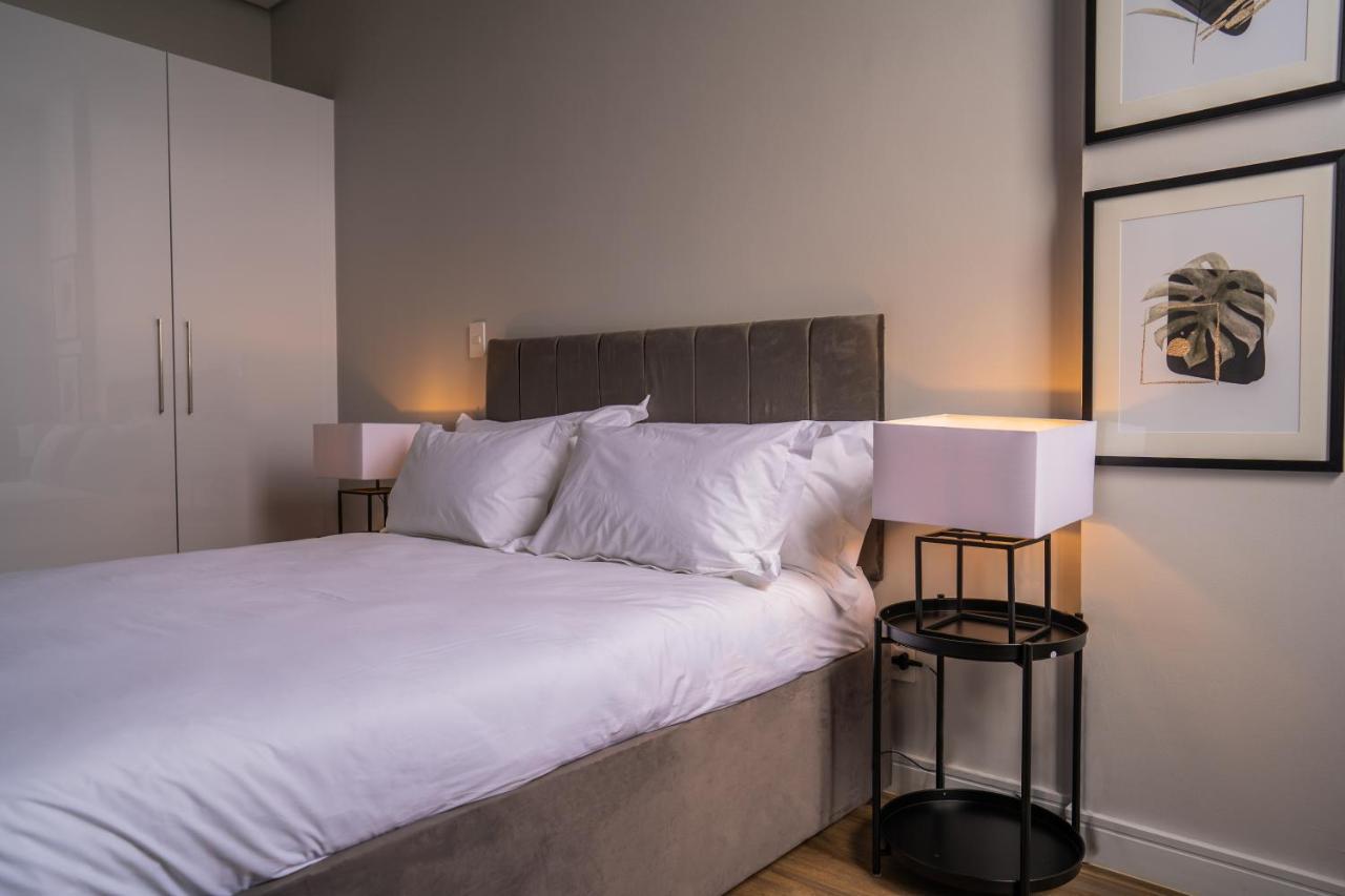 Apartment Reserved Illovo Johannesburg