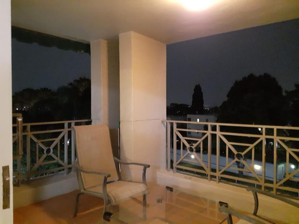 Mount Royal 09 - Large 1 Bed With Balcony Johannesburg