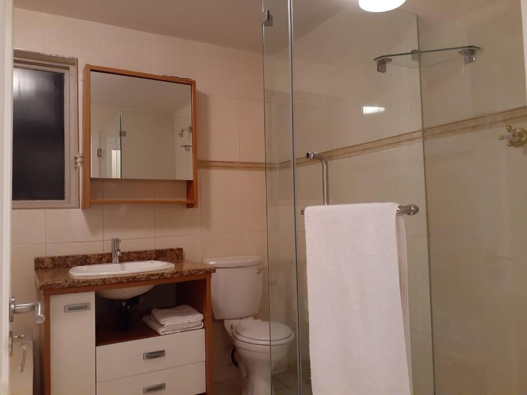 Mount Royal 09 - Large 1 Bed With Balcony *