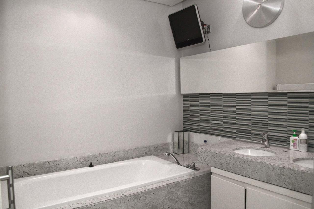 Stunning 2 Bedroom Apartamento