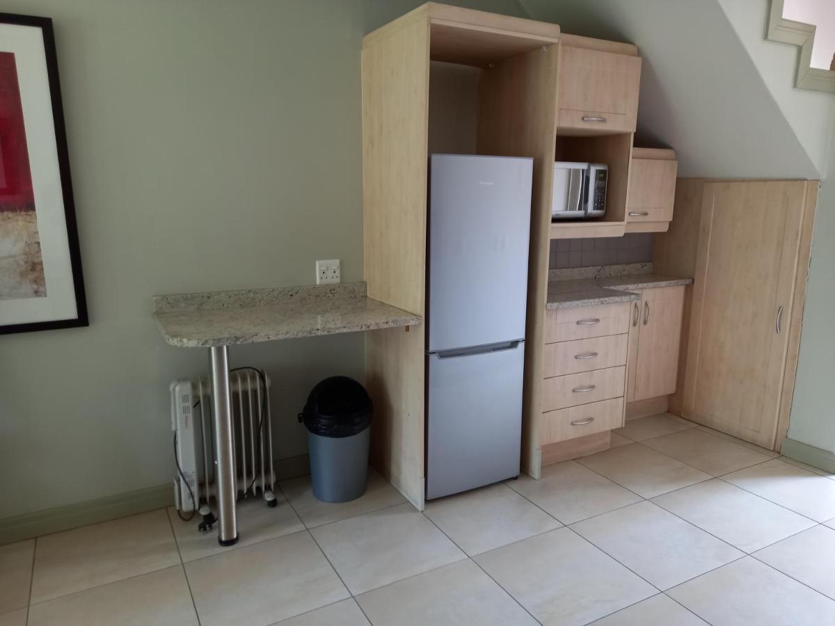 Mount Royal 16 - Large 1 Bed Căn hộ Johannesburg