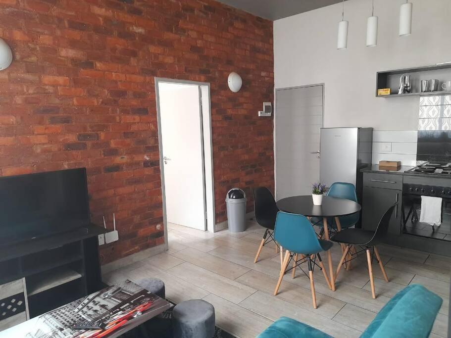 Apartment Luxury 2bed Opposite Woolies On Gandhi Square+wifi