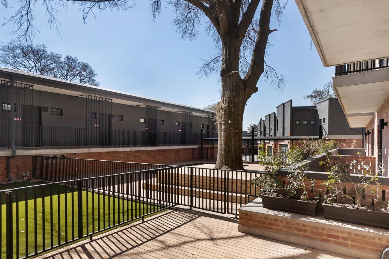 Hyde Park House Apartment
