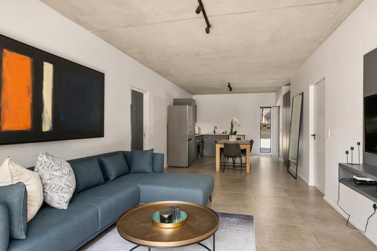 Hyde Park House *