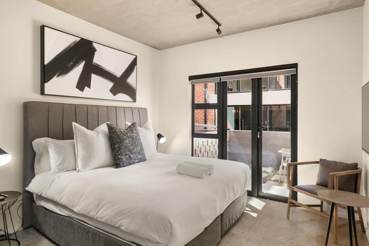 Hyde Park House Apartment