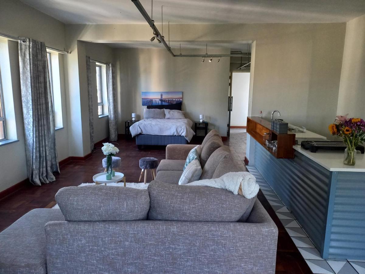 Apartment The Bachelor Pad *