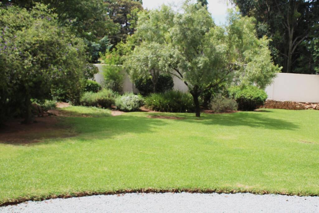 Holiday home Charming 2 Bed In Rosebank's Trendy Art Mile. *