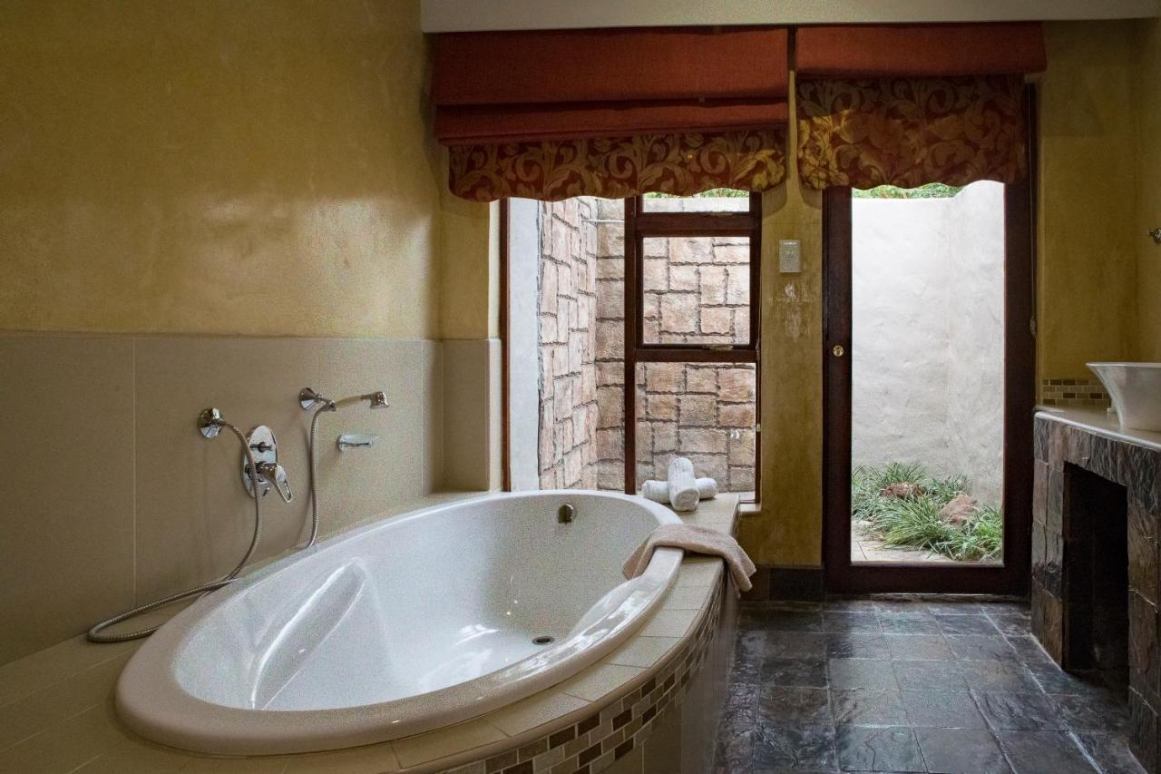 Guest house Eagles Nest Estate Luxury Johannesburg