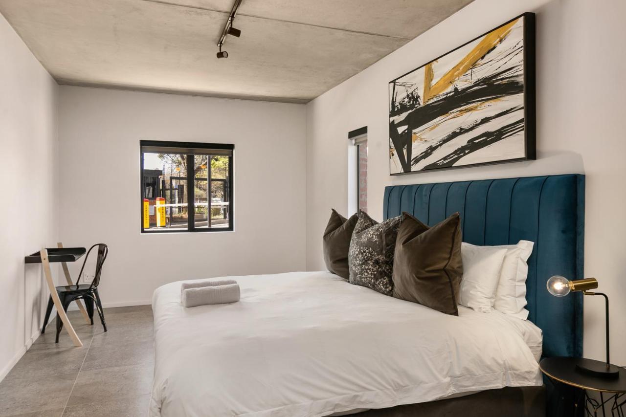 Hyde Park House Apartment