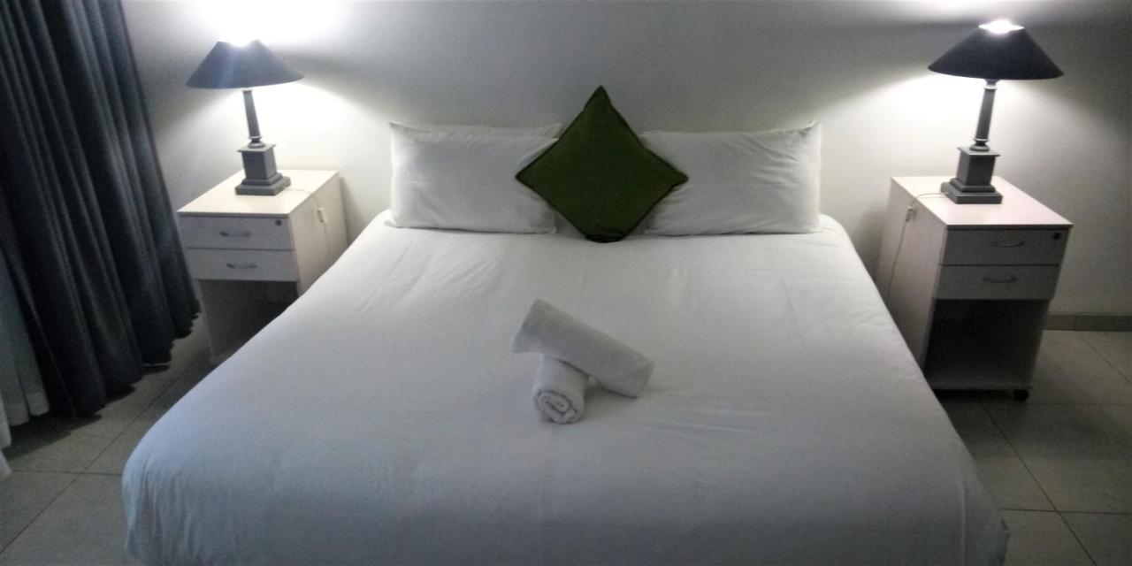 Hotel The Jack Rose Hotel, Rosebank, Gautrain 3*