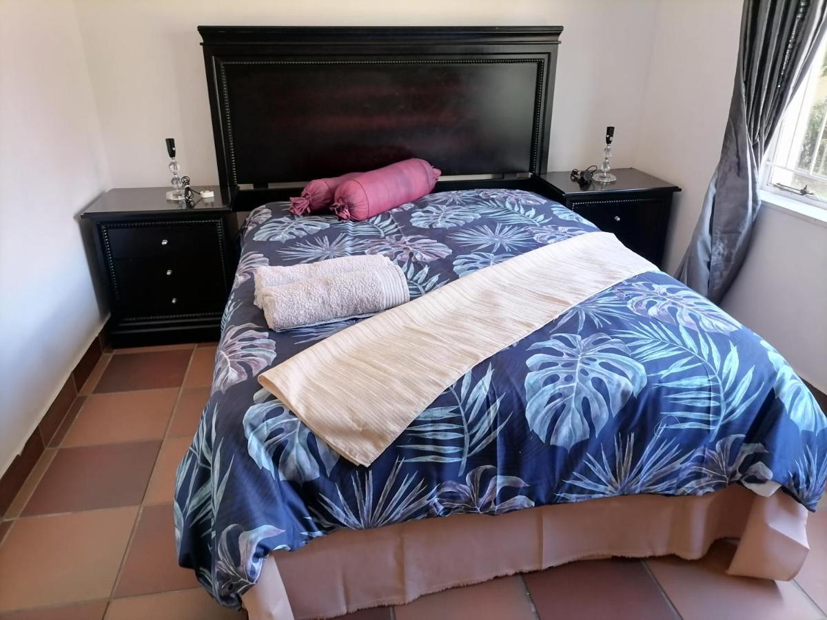 Apartment Unit F @ Friends Place *