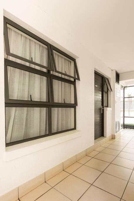 Apartment Exquisite Comfortable And Affordable Elegant Place *