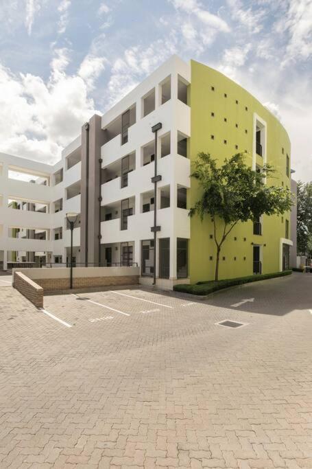 Exquisite Comfortable And Affordable Elegant Place * Johannesburg