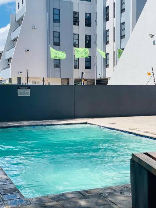 Beautiful 1 Bedroom *