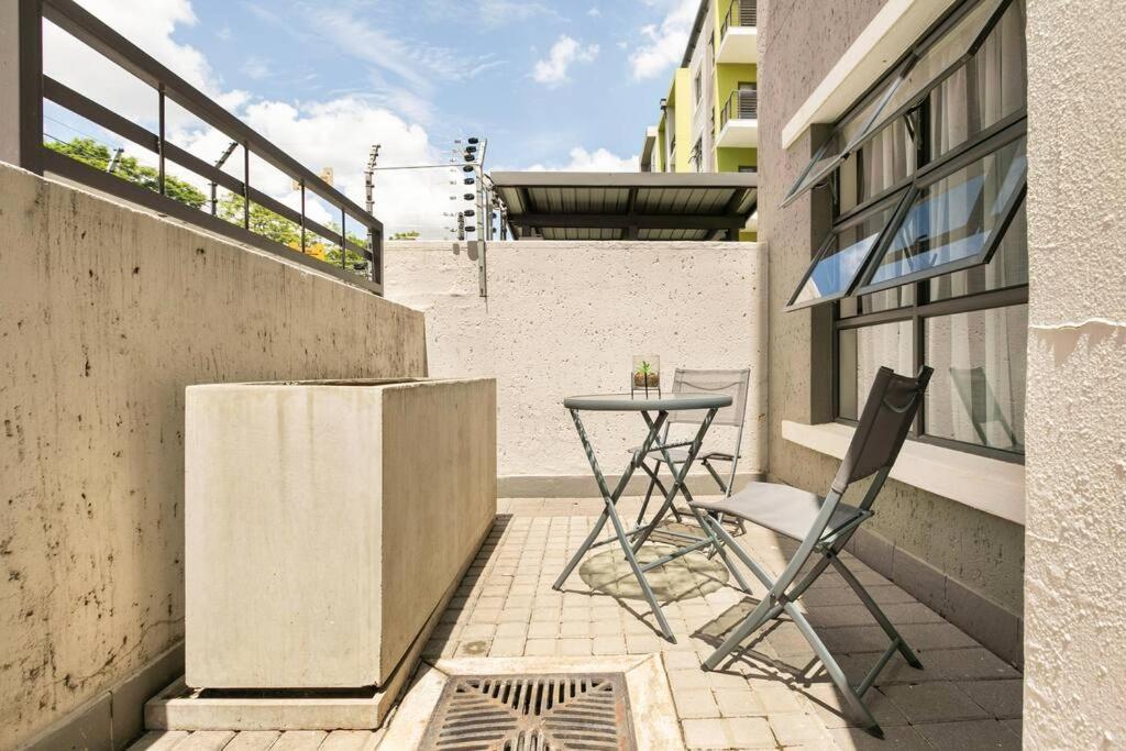 Exquisite Comfortable And Affordable Elegant Place