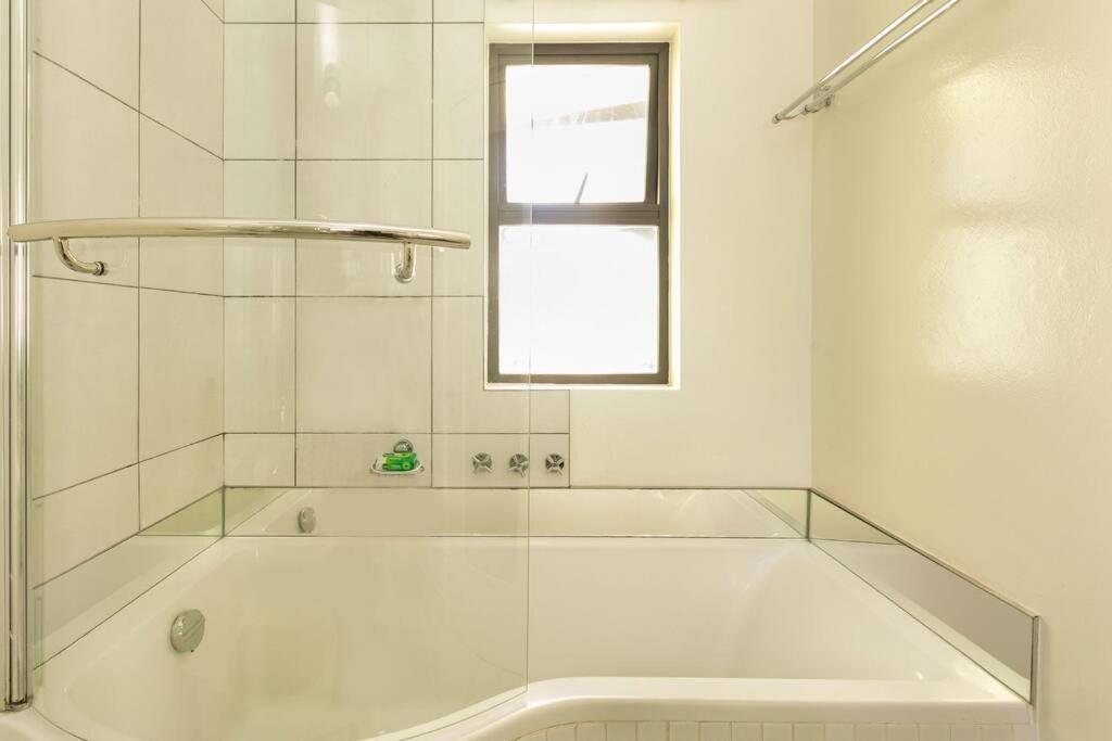Exquisite Comfortable And Affordable Elegant Place