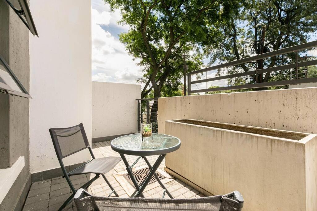 Exquisite Comfortable And Affordable Elegant Place Johannesburg