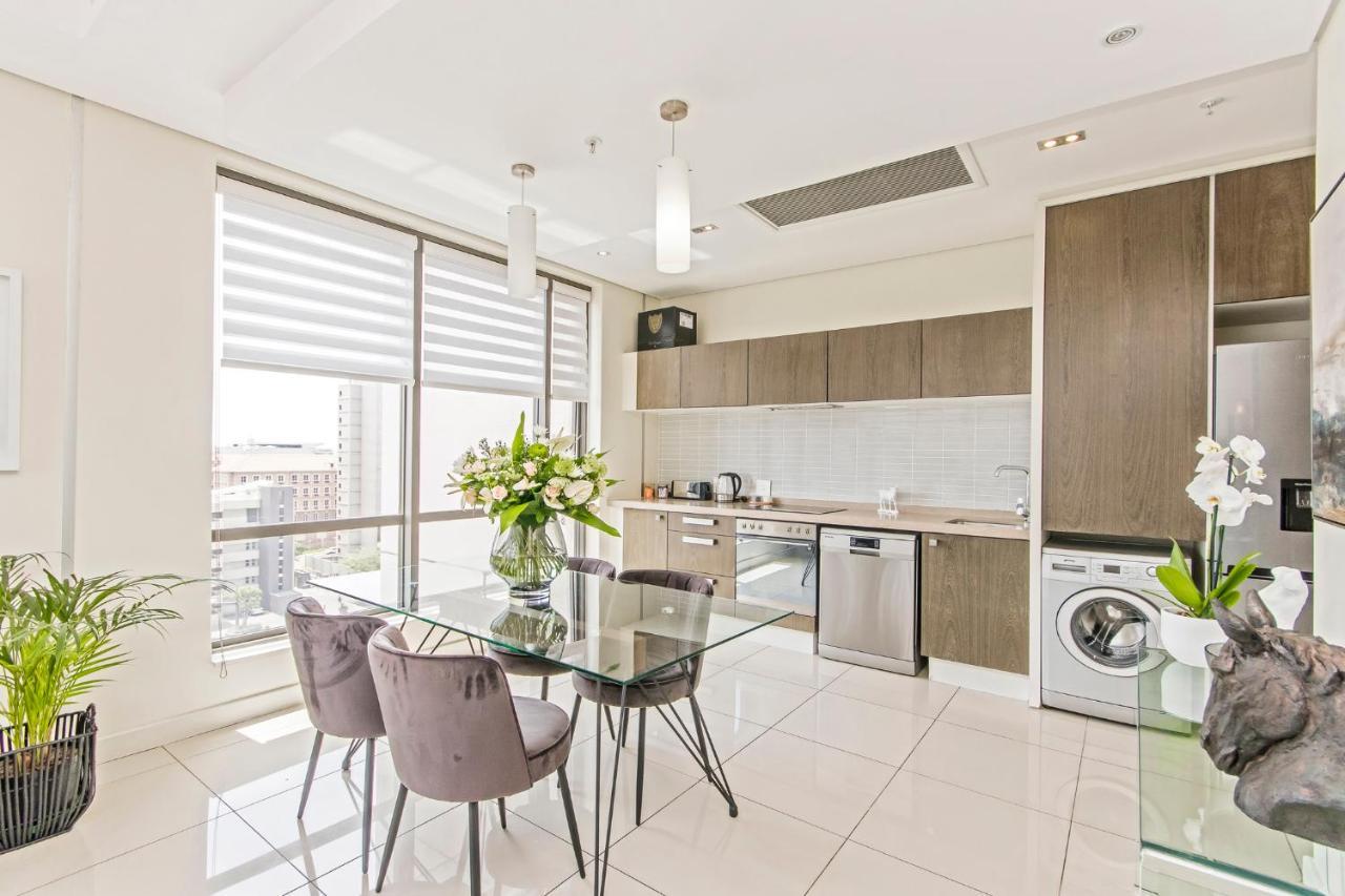 Sandton Skye Premium & Penthouses * Johannesburg