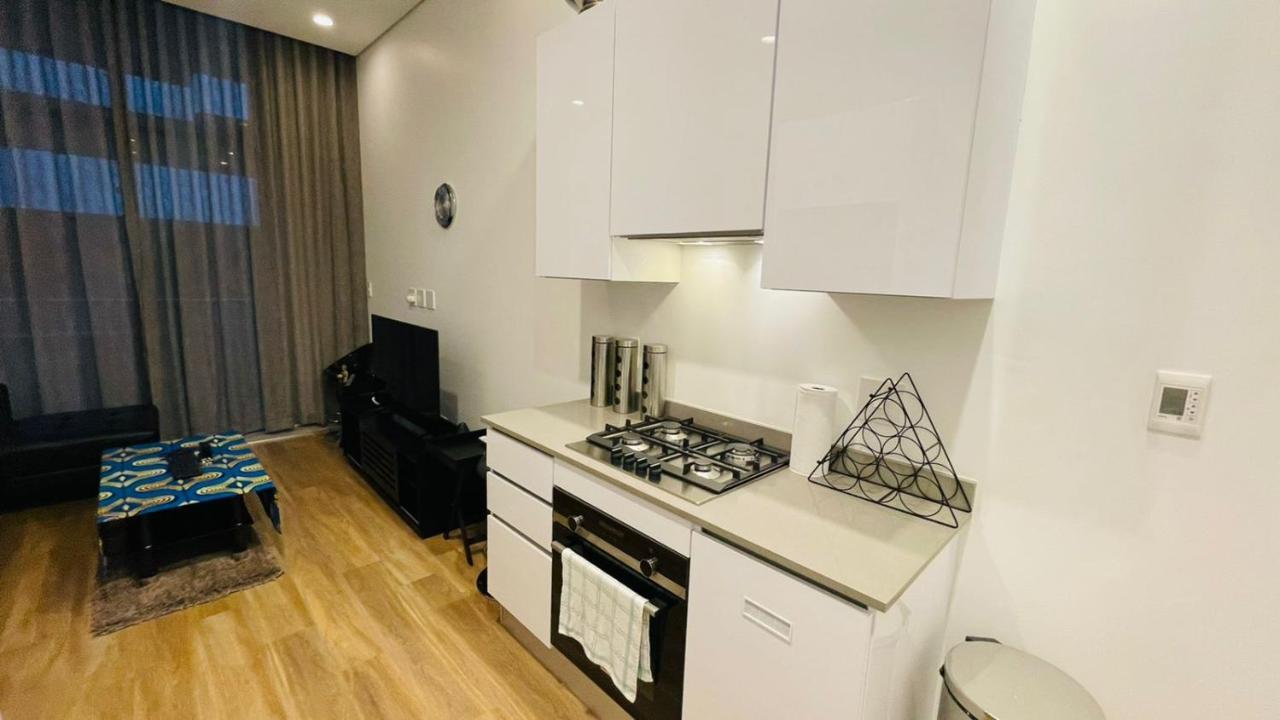 Illovo Central 1 Bedroom *