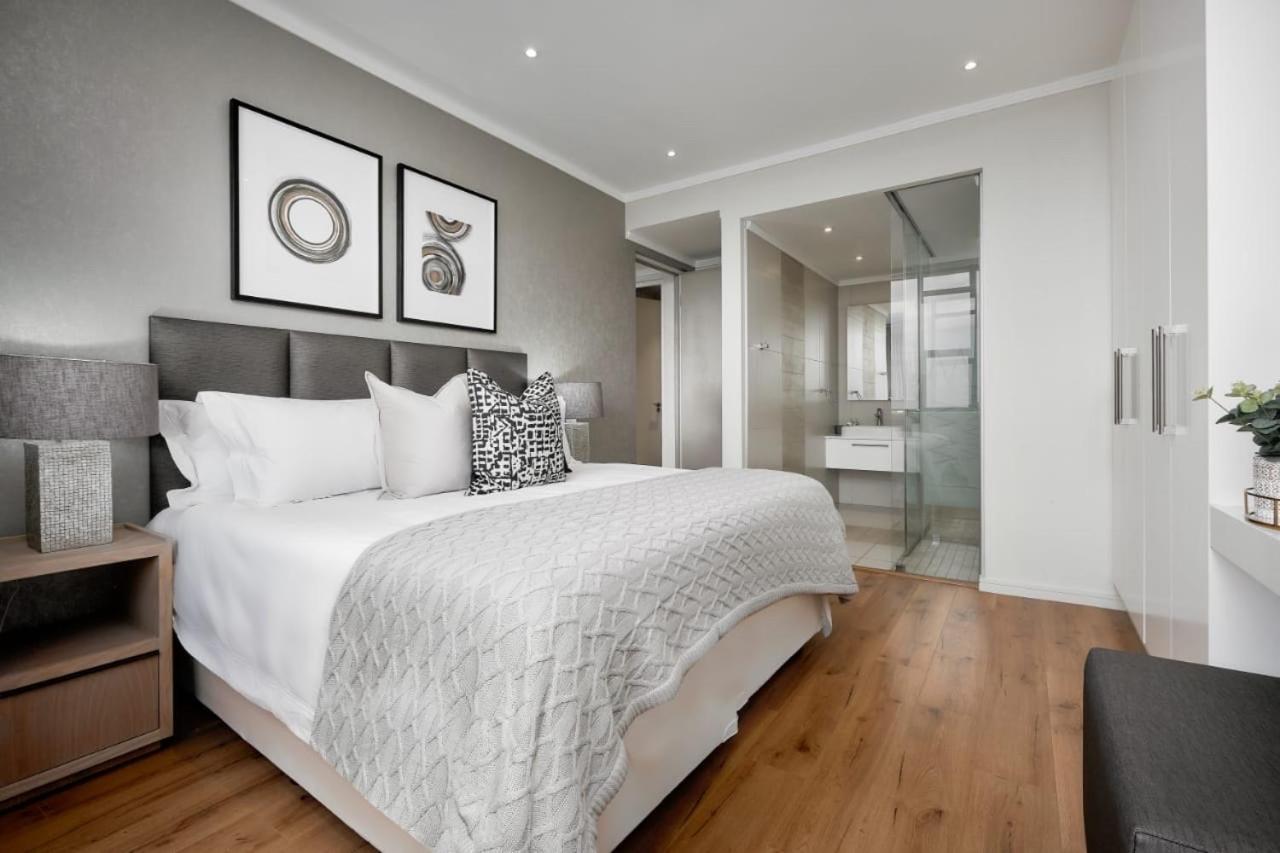 Modern Luxury Furnished In Sandton Apartment Johannesburg