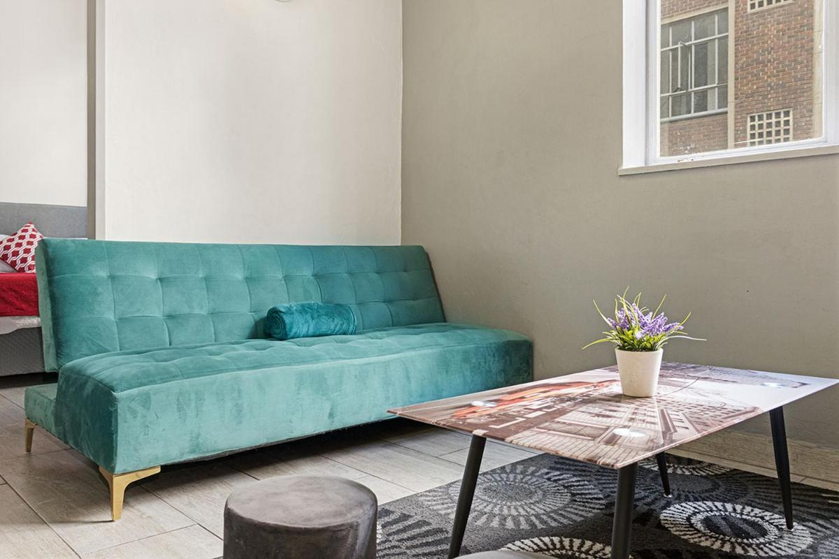 Apartment Luxury 2bed Opposite Woolies On Gandhi Square+wifi