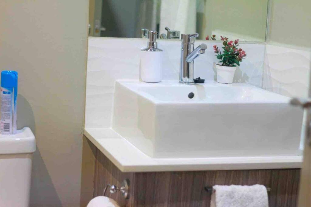 Apartment Cozy 1 Bedroom With Free Wi-fi