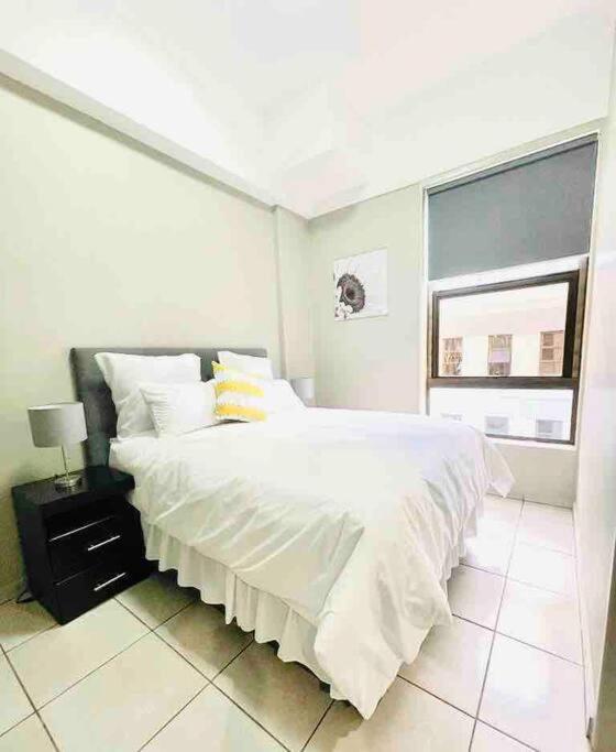Cozy 1 Bedroom With Free Wi-fi *