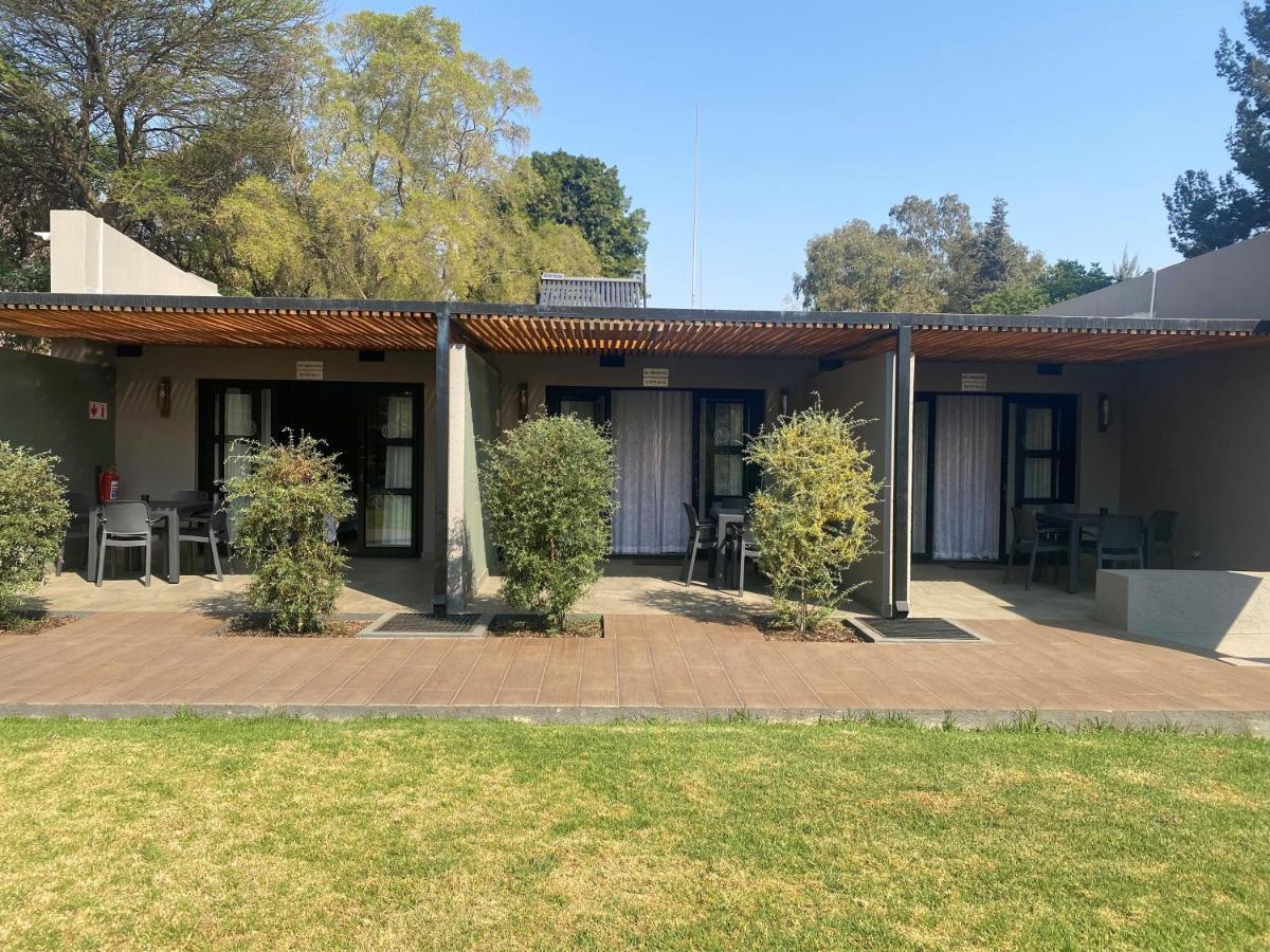The 6 On Vrede Gasthof *